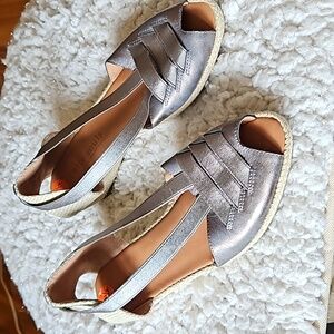 Gentle Souls Silver Women's Sandals